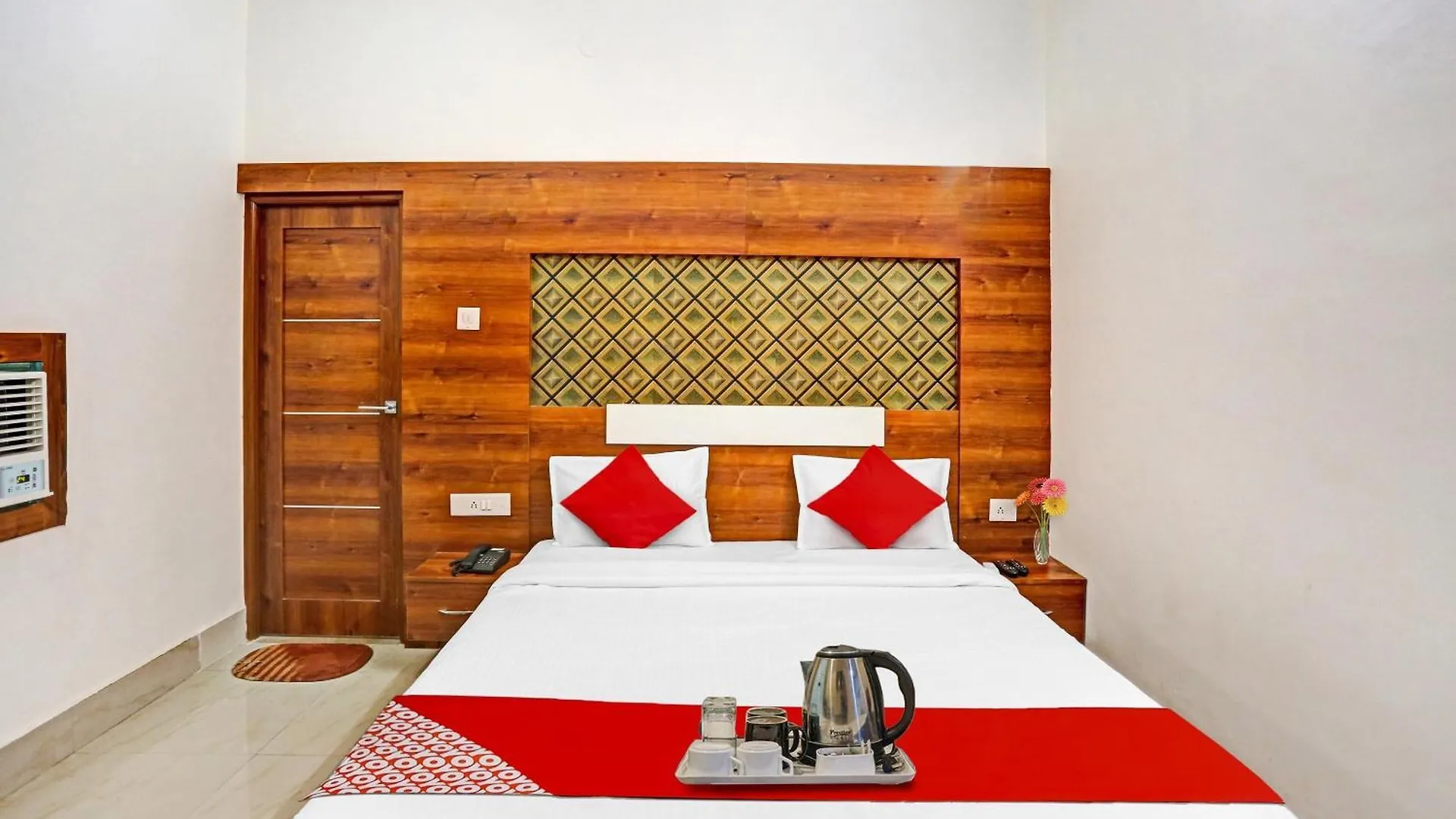 Oyo Flagship 89841 Buddha International Hotel Varanasi 3*,  India